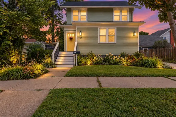 1104 W Washington Street, Champaign, IL 61821