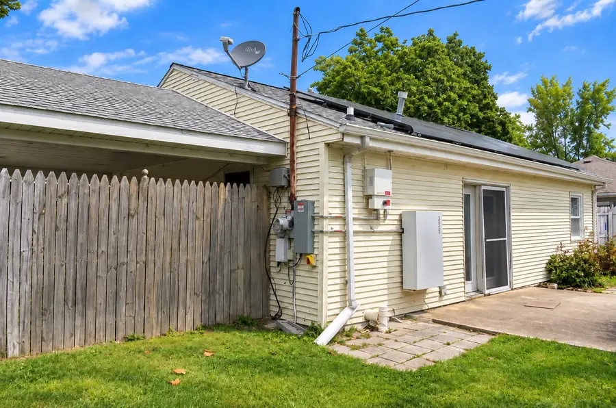 1110 Douglas Drive, Sterling, IL 61081 - #3