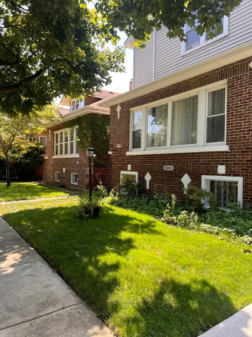 8340 S Paxton Avenue, Chicago, IL 60617 - #3