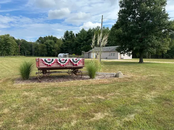 348 State Rte 37 Route, Kell, IL 62853