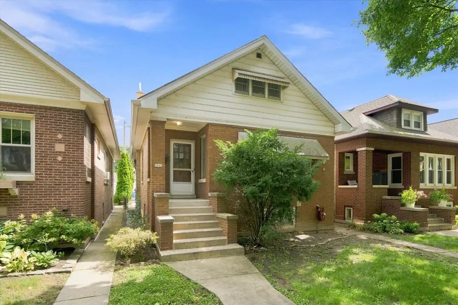 3811 N Francisco Avenue, Chicago, IL 60618 - #2