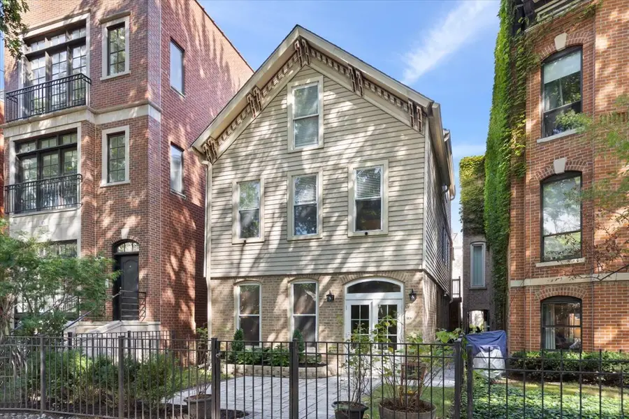 828 W Lill Avenue, Chicago, IL 60614 - #2