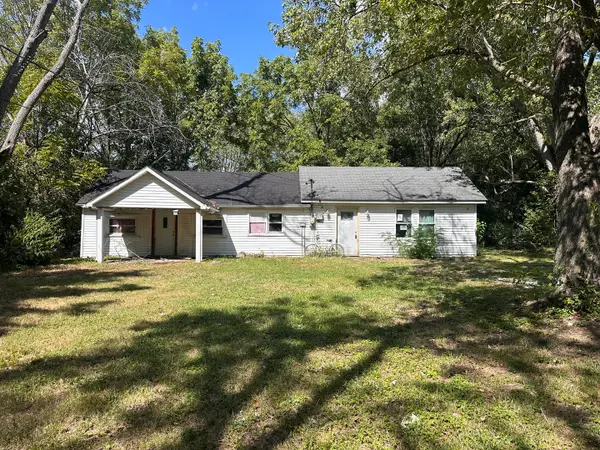 5809 Yung Road, Sesser, IL 62884