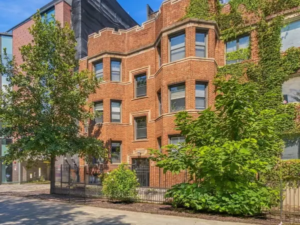 Address Withheld By Seller, Chicago, IL 60657
