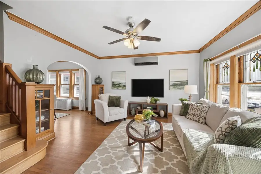 2527 Hainsworth Avenue, North Riverside, IL 60546 - #2