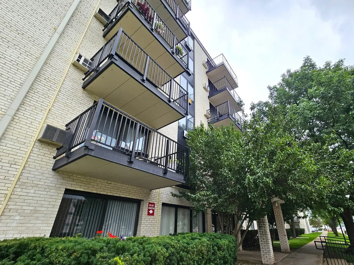 9701 N Dee Road #6M, Niles, IL 60714 - #1