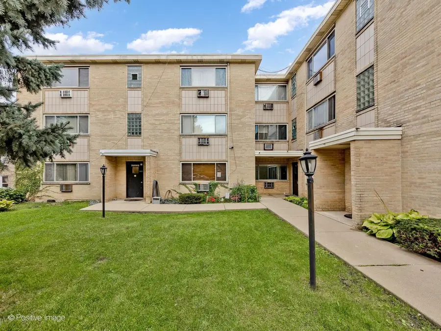 7021 N Ridge Boulevard #1E, Chicago, IL 60645 - #2