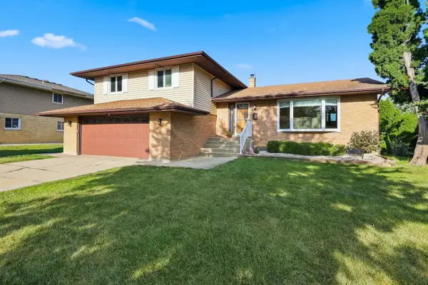4602 Magnolia Drive, Rolling Meadows, IL 60008