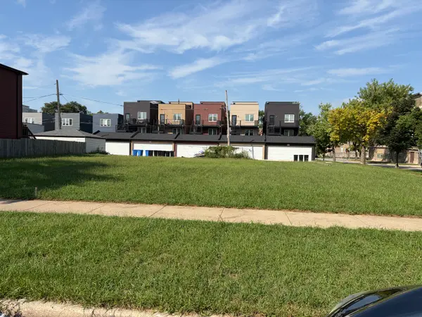 4600 S Champlain Avenue, Chicago, IL 60653