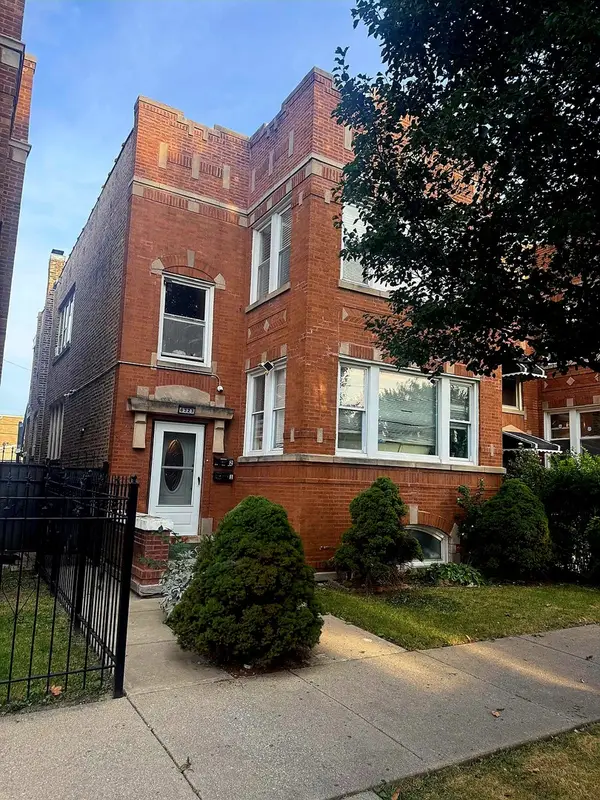 6323 S Richmond Street, Chicago, IL 60629