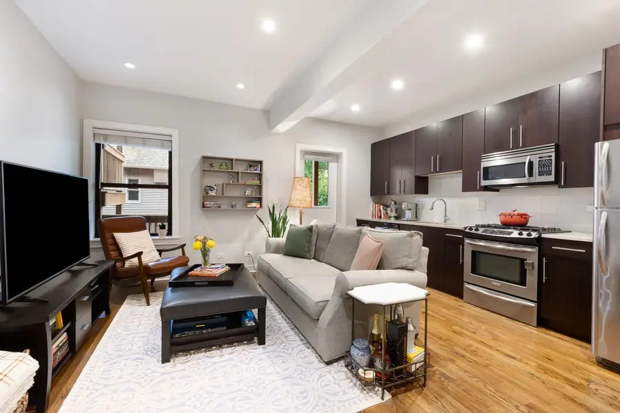 1454 W Roscoe Street #1E, Chicago, IL 60657 - #2
