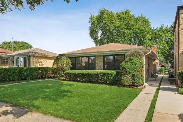 3820 Dobson Street, Skokie, IL 60076