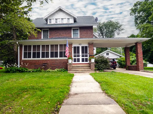 601 N Prospect Avenue, Champaign, IL 61820