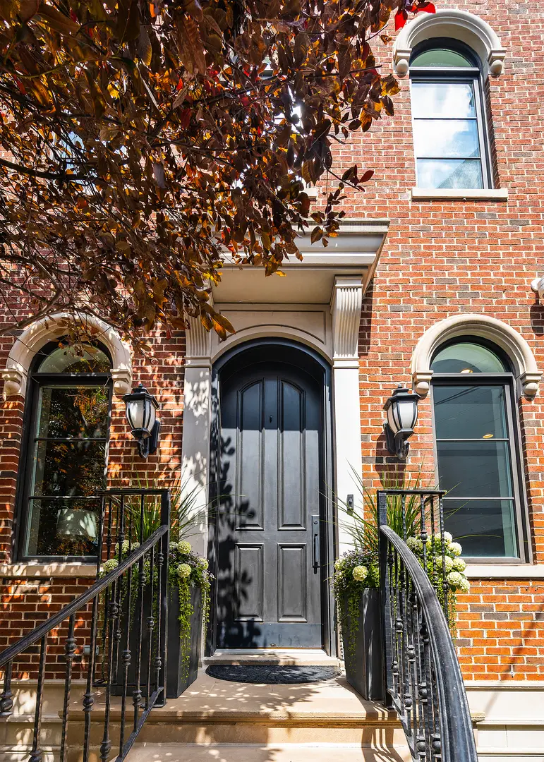 1630 W Surf Street, Chicago, IL 60657 - #2