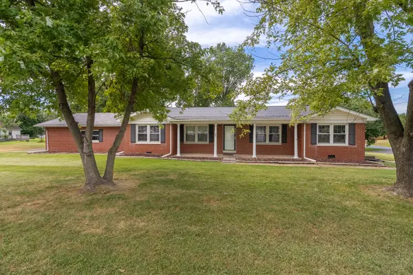 507 N Park Street, Sesser, IL 62884