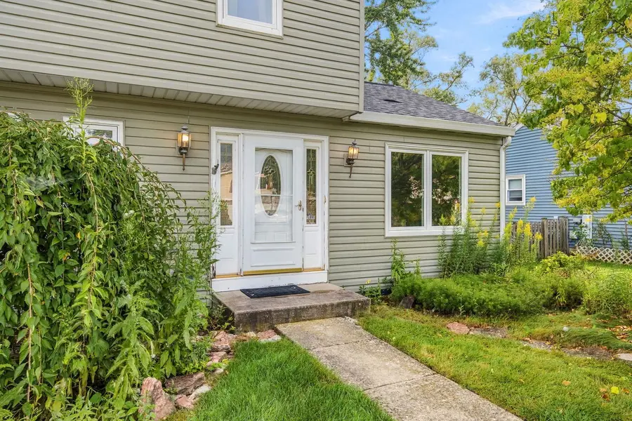 3S171 Lakeview Court, Warrenville, IL 60555 - #3
