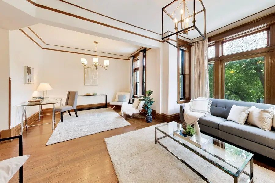 4004 N Clarendon Avenue #2, Chicago, IL 60613 - #2