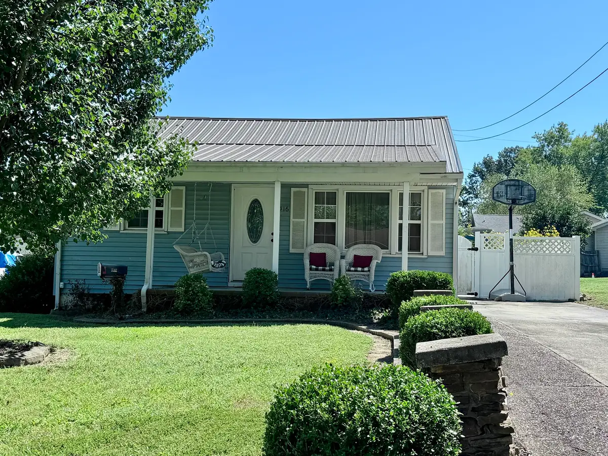 516 W 20th Street, Metropolis, IL 62960 - #1