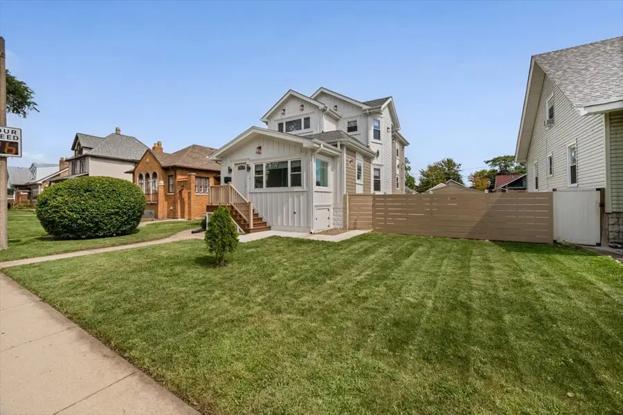 135 S 19th Avenue, Maywood, IL 60153 - #3