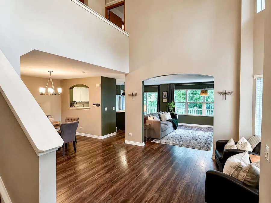 11030 W 72nd Street, Indian Head Park, IL 60525 - #2