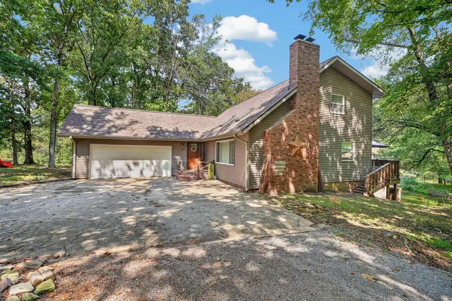 8496 N 1220 Boulevard, Mount Carmel, IL 62863 - #2