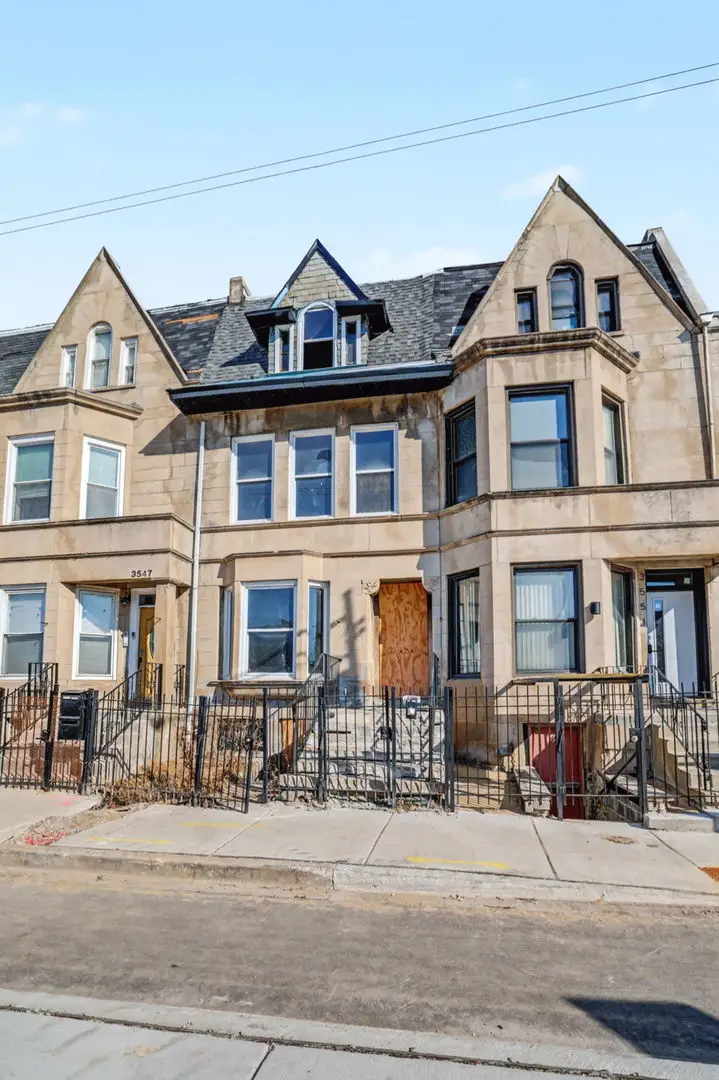 3549 S Indiana Avenue, Chicago, IL 60653 - #1
