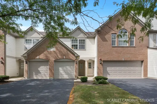 2875 Stonewater Drive #2875, Naperville, IL 60564