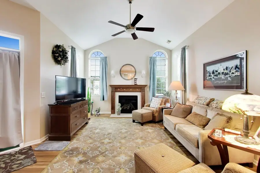 610 Schumann Street #28b, Woodstock, IL 60098 - #3