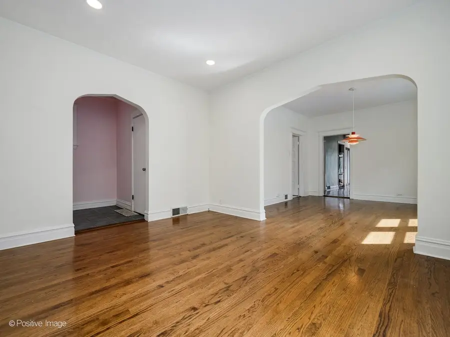 4633 N Kedvale Avenue, Chicago, IL 60630 - #3