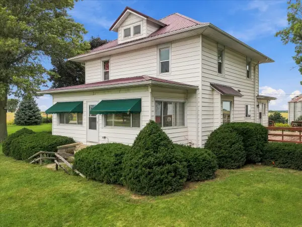 21718 Capp Road, Sterling, IL 61081