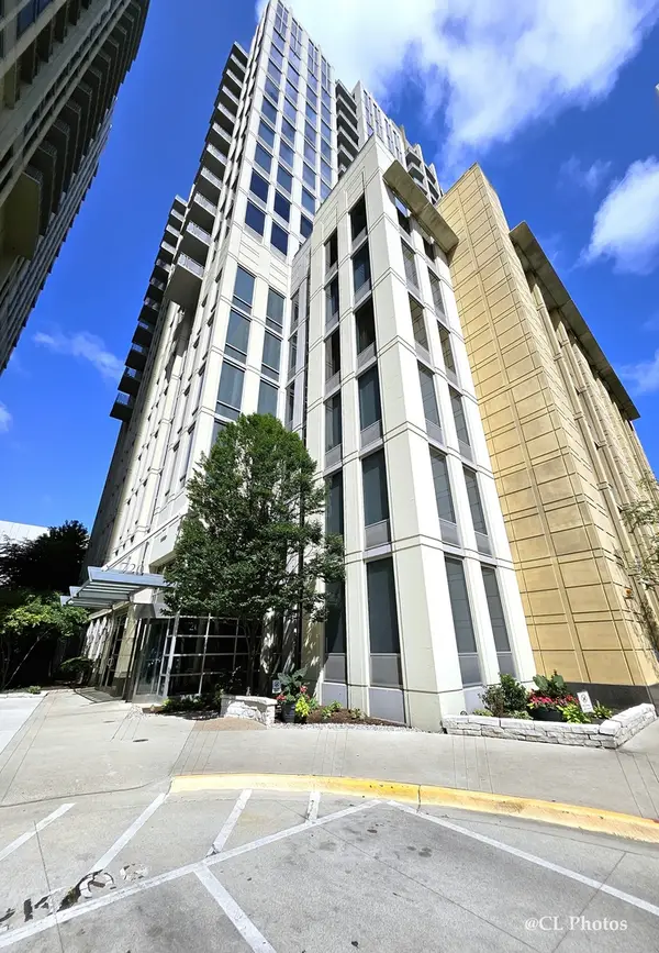 720 N Larrabee Street #1104, Chicago, IL 60654