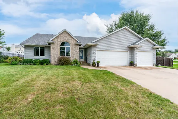 2613 Crystal Creek Court, Davenport, IA 52804