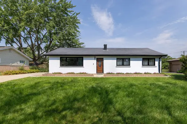 20 Maricopa Lane, Hoffman Estates, IL 60169