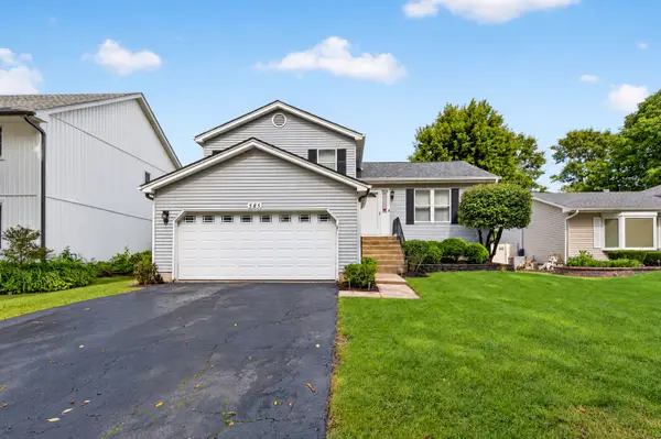 585 Beaconsfield Avenue, Naperville, IL 60565