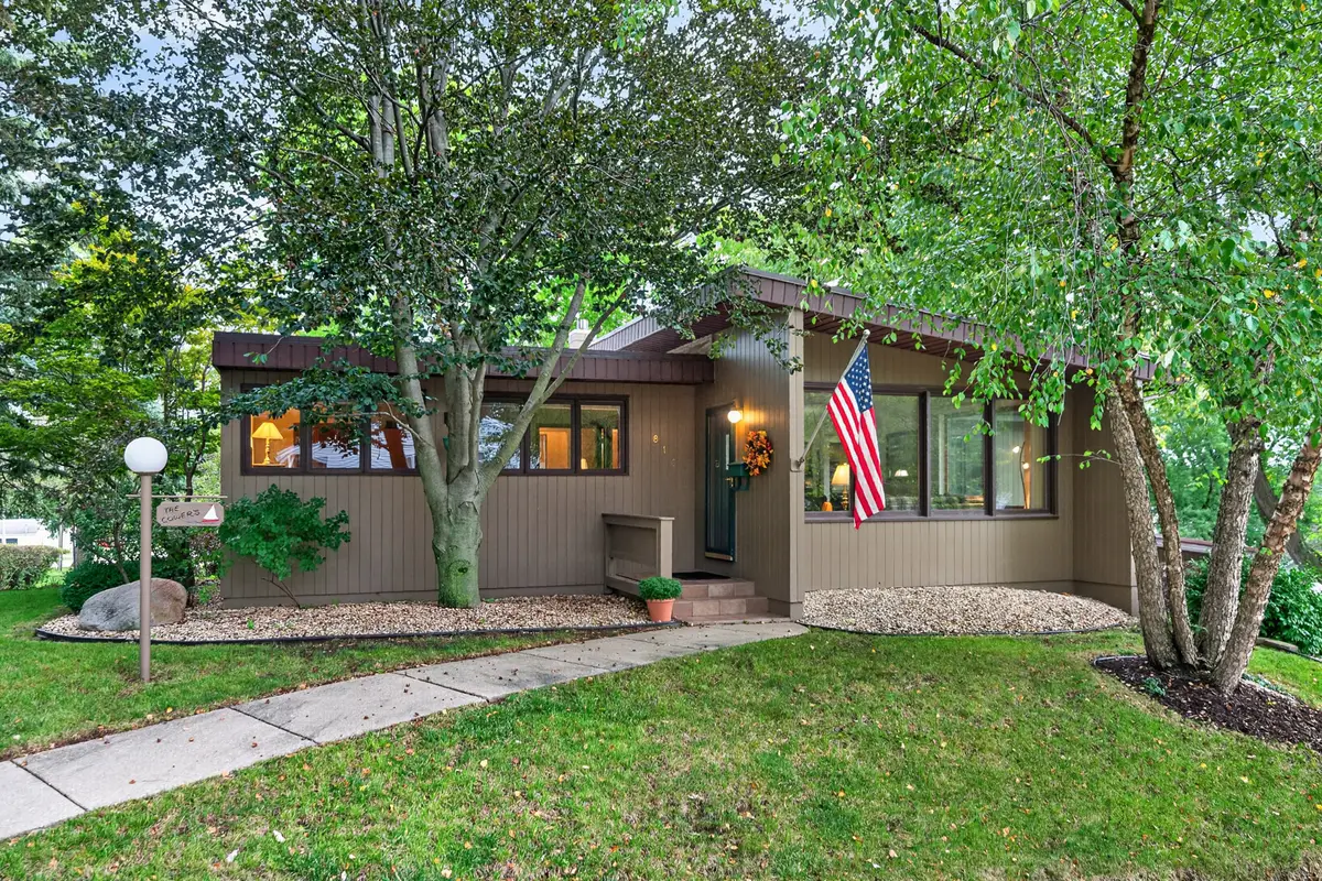 816 Sinnissippi Avenue, Dixon, IL 61021 - #1