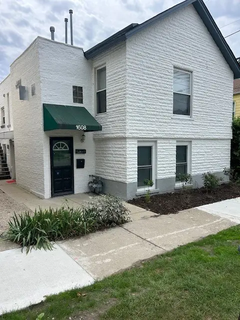 1608 Greenleaf Street, Evanston, IL 60202