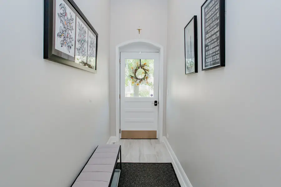 11 Rienzi Lane, Highwood, IL 60040 - #2