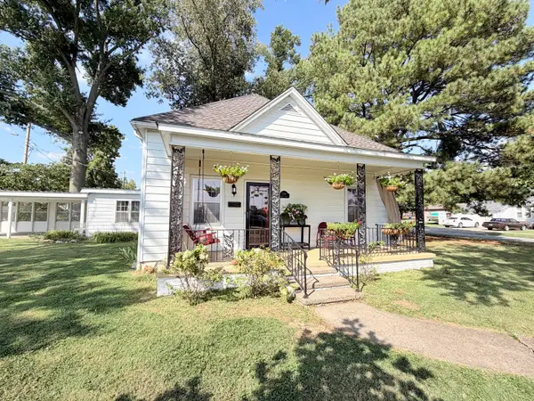 1300 Grant Street, Eldorado, IL 62930