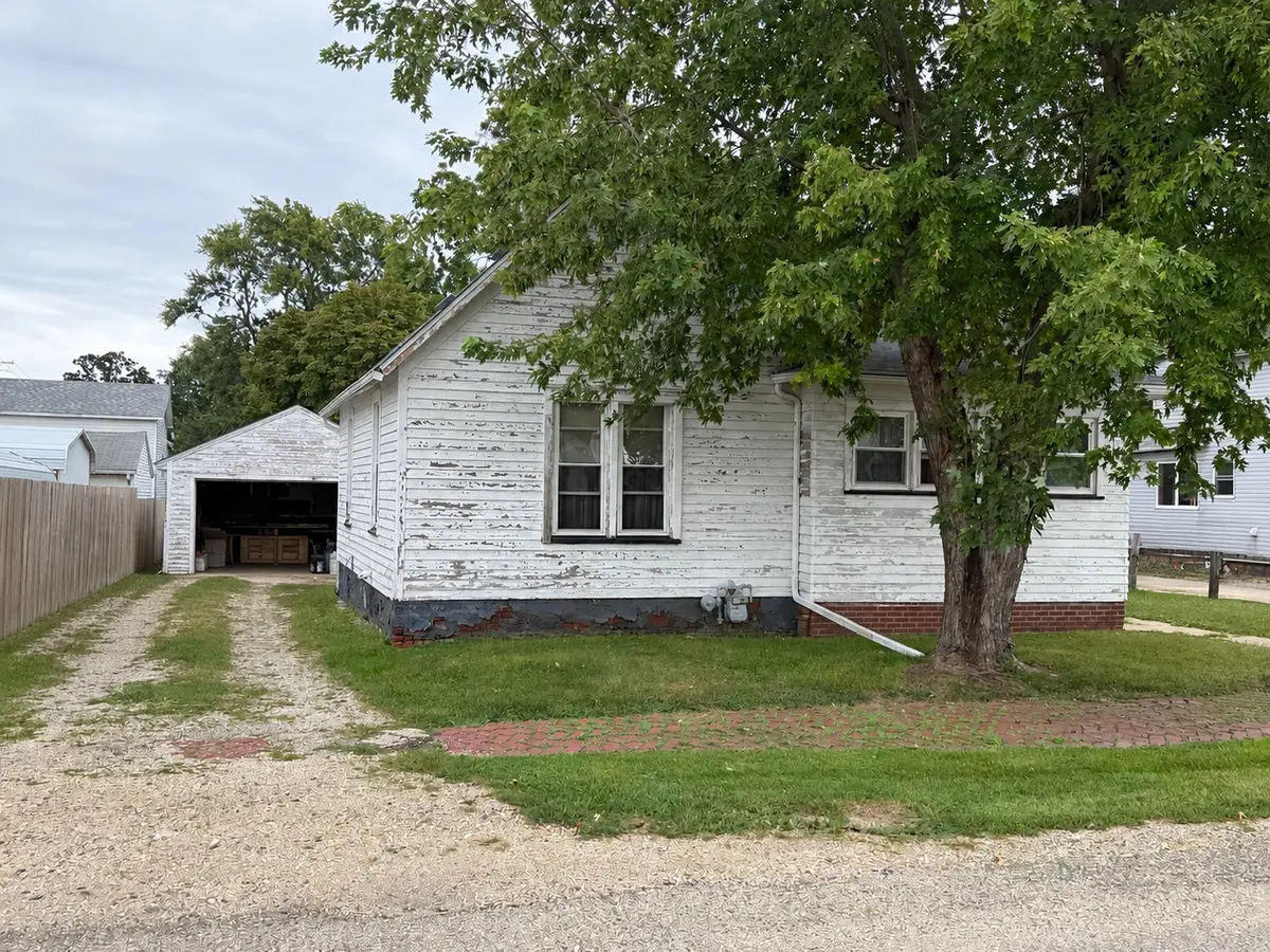 820 N Burr Street, Kewanee, IL 61443 - #1