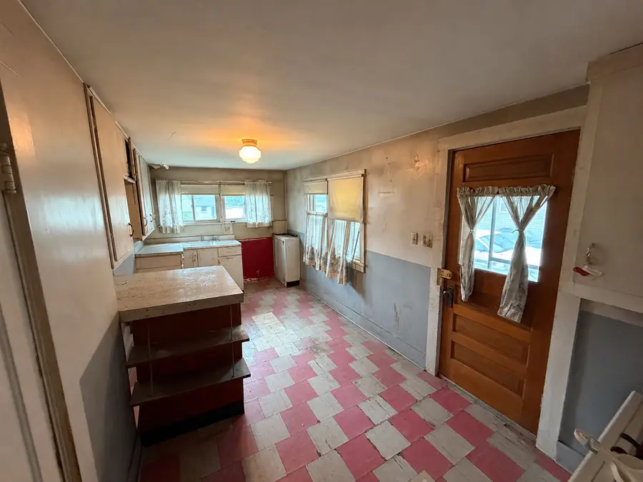 820 N Burr Street, Kewanee, IL 61443 - #2
