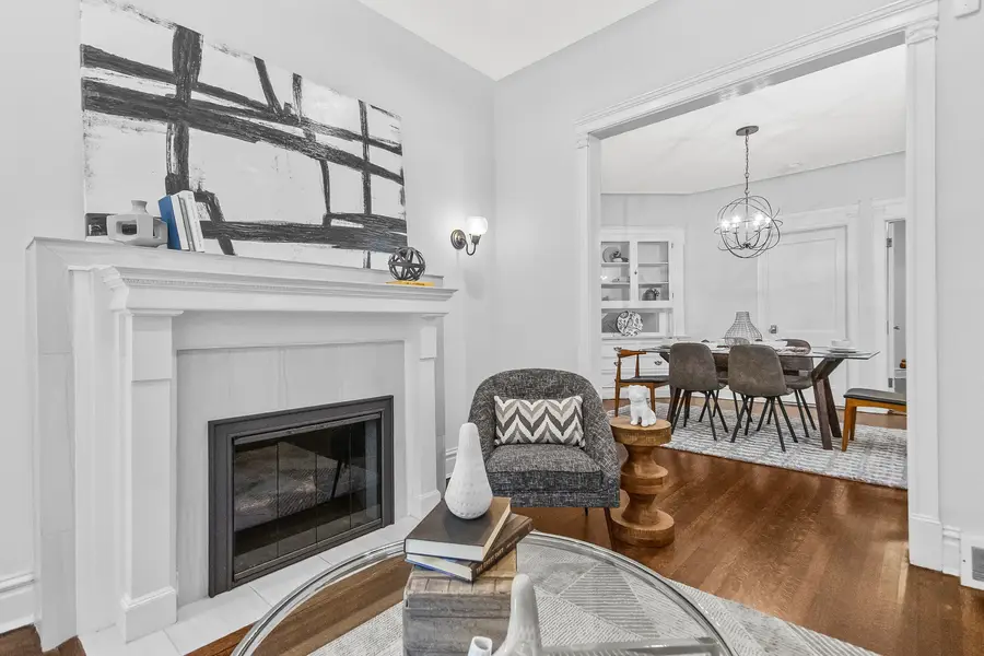 847 W Roscoe Street #1, Chicago, IL 60657 - #3
