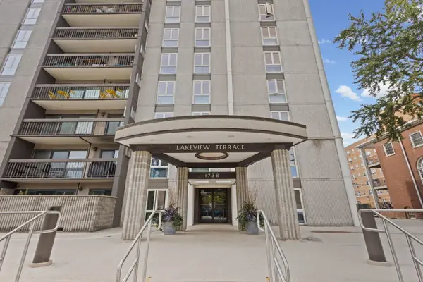 1738 Chicago Avenue #803, Evanston, IL 60201