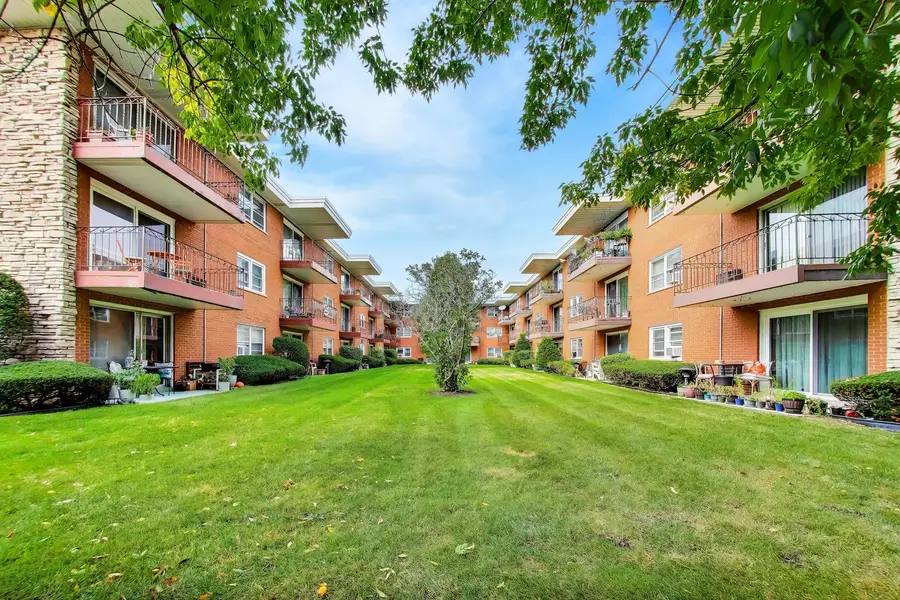 5432 W Windsor Avenue #2A, Chicago, IL 60630 - #3