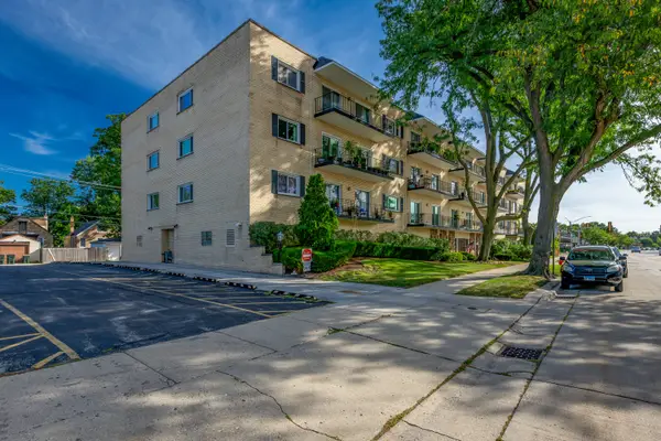 6020 Lincoln Avenue #307, Morton Grove, IL 60053
