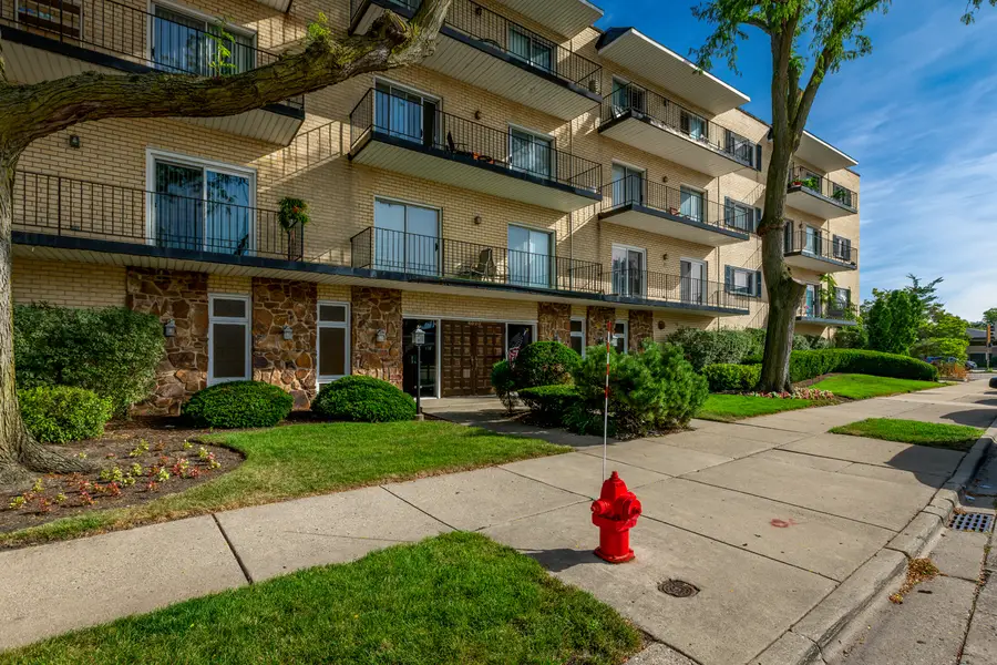 6020 Lincoln Avenue #307, Morton Grove, IL 60053 - #2