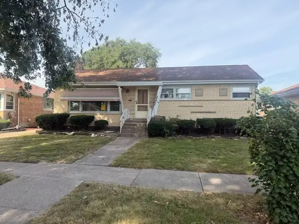 9426 S Avers Avenue, Evergreen Park, IL 60805