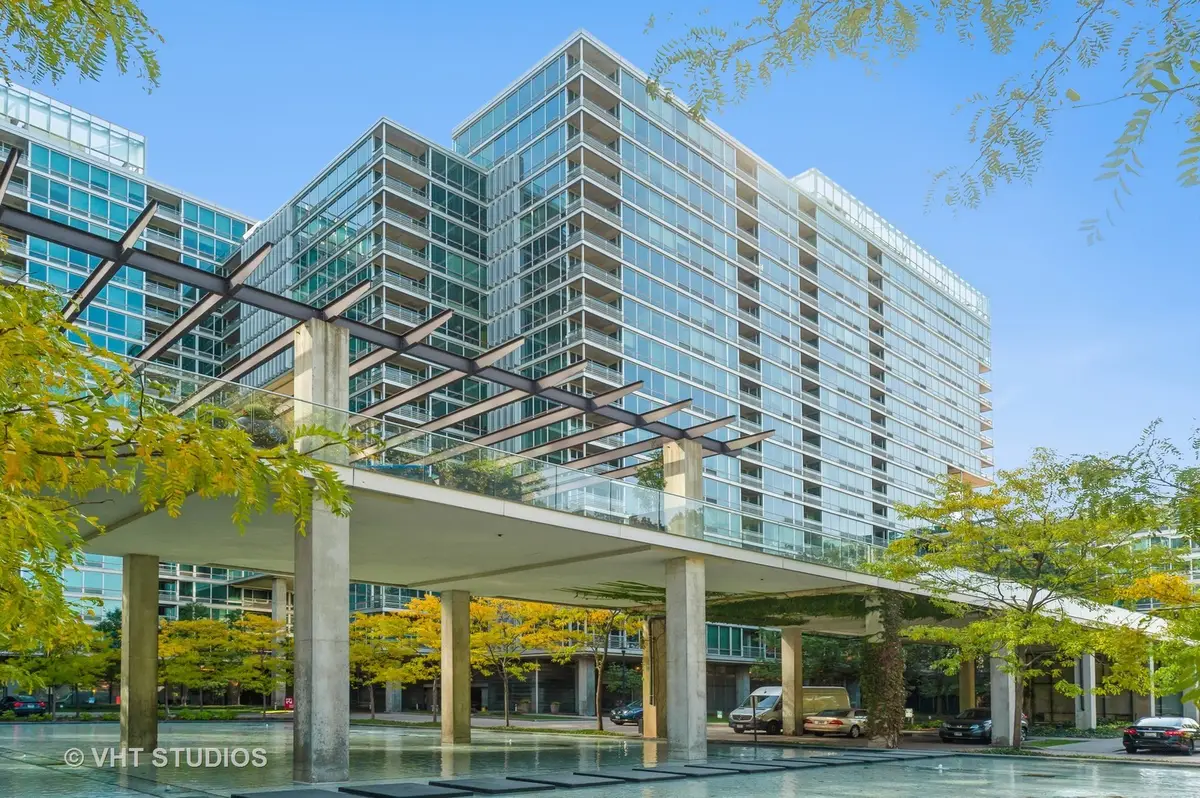 9655 Woods Drive #707, Skokie, IL 60077 - #1
