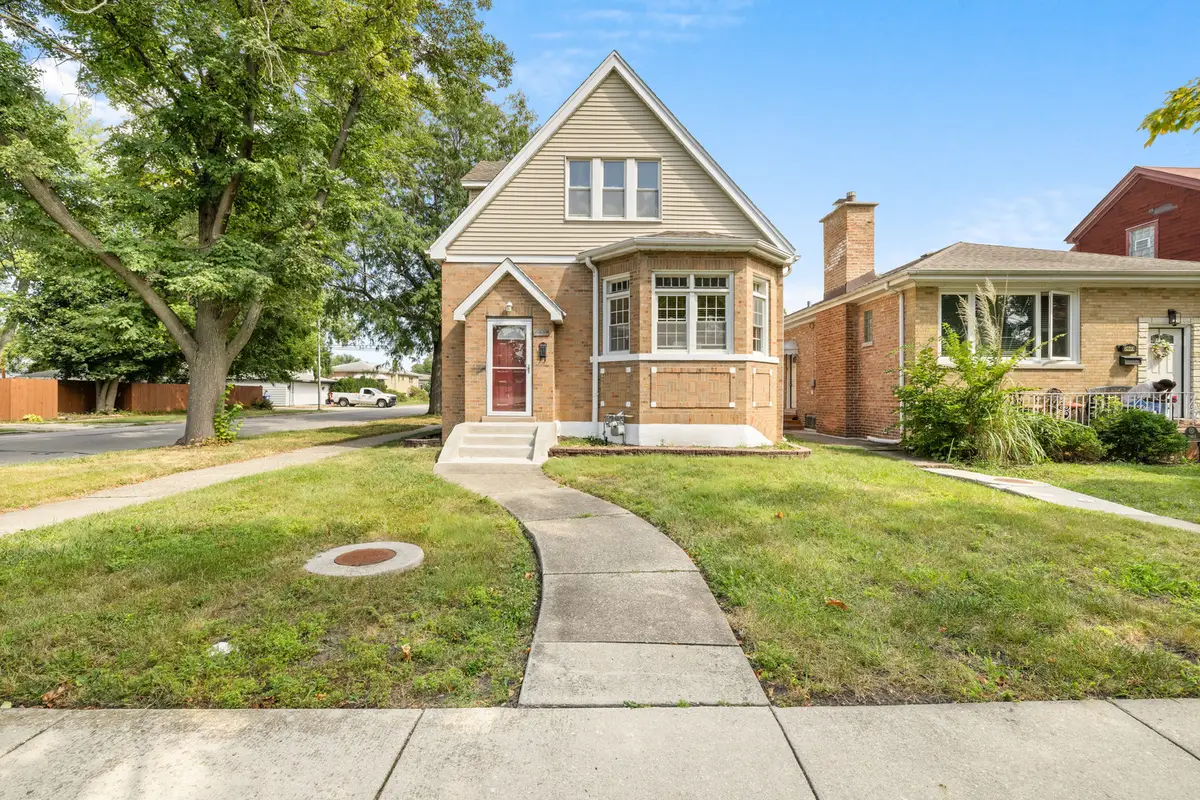 2001 S 19th Avenue, Broadview, IL 60155 - #1
