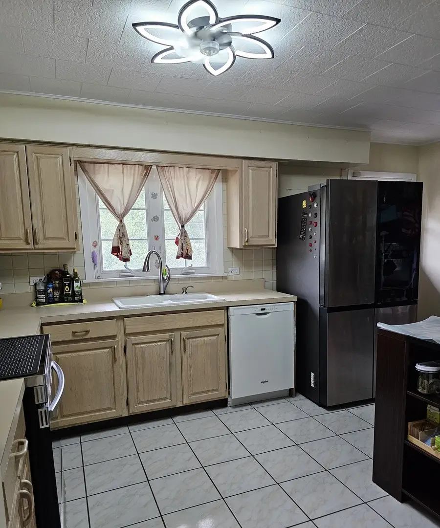 12543 S Menard Avenue, Palos Heights, IL 60463 - #2