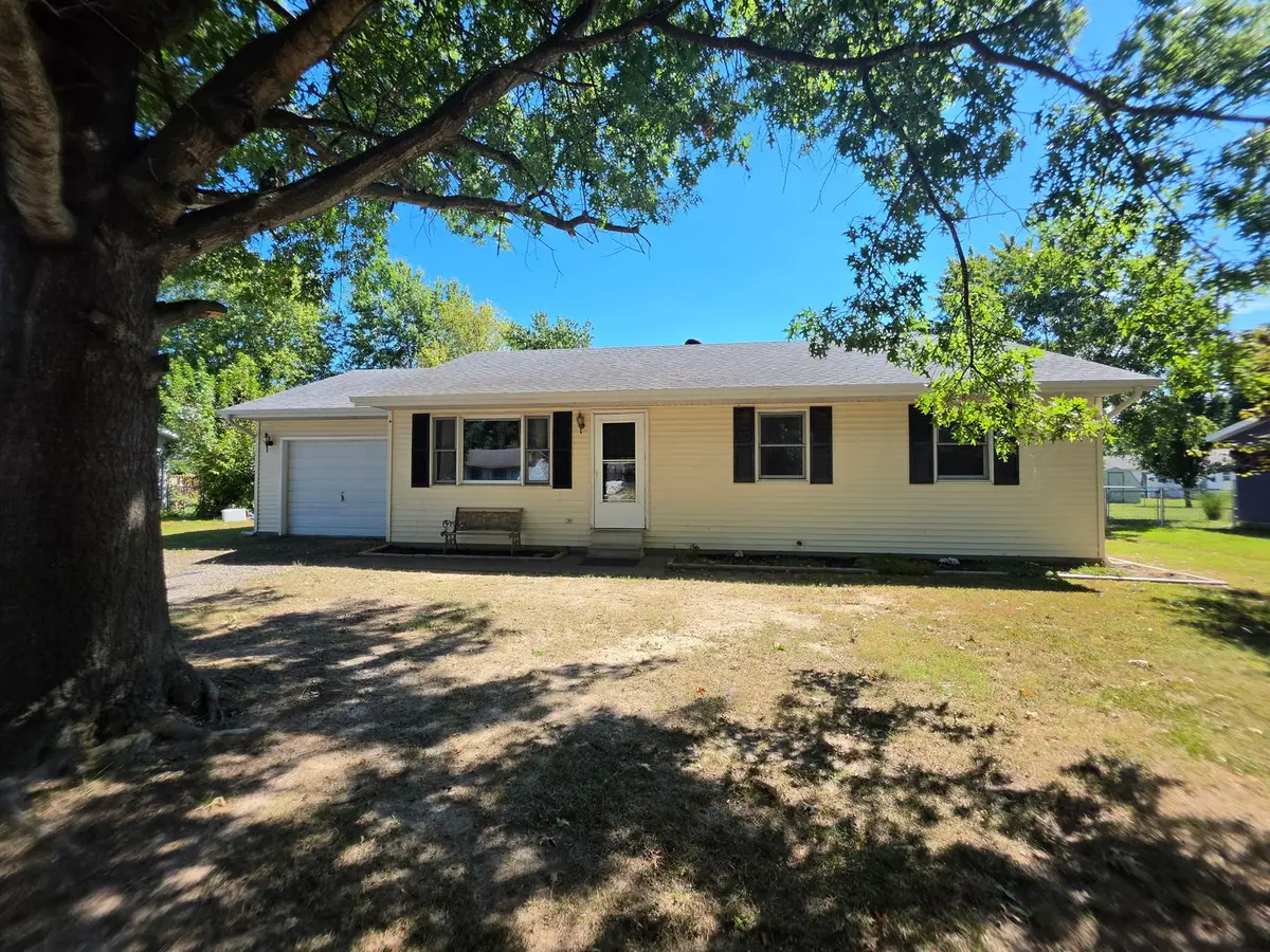 105 N Lawrence Street, De Soto, IL 62924 - #1